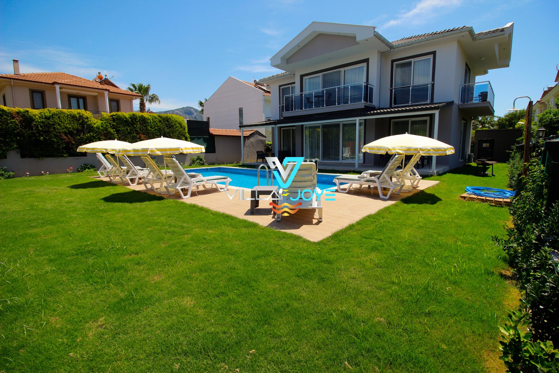 Muğla, Dalyan'da 4 Odalı, 4 Banyolu, 8 Kişiye Kadar Konaklamalı Kiralık Villa - No:1