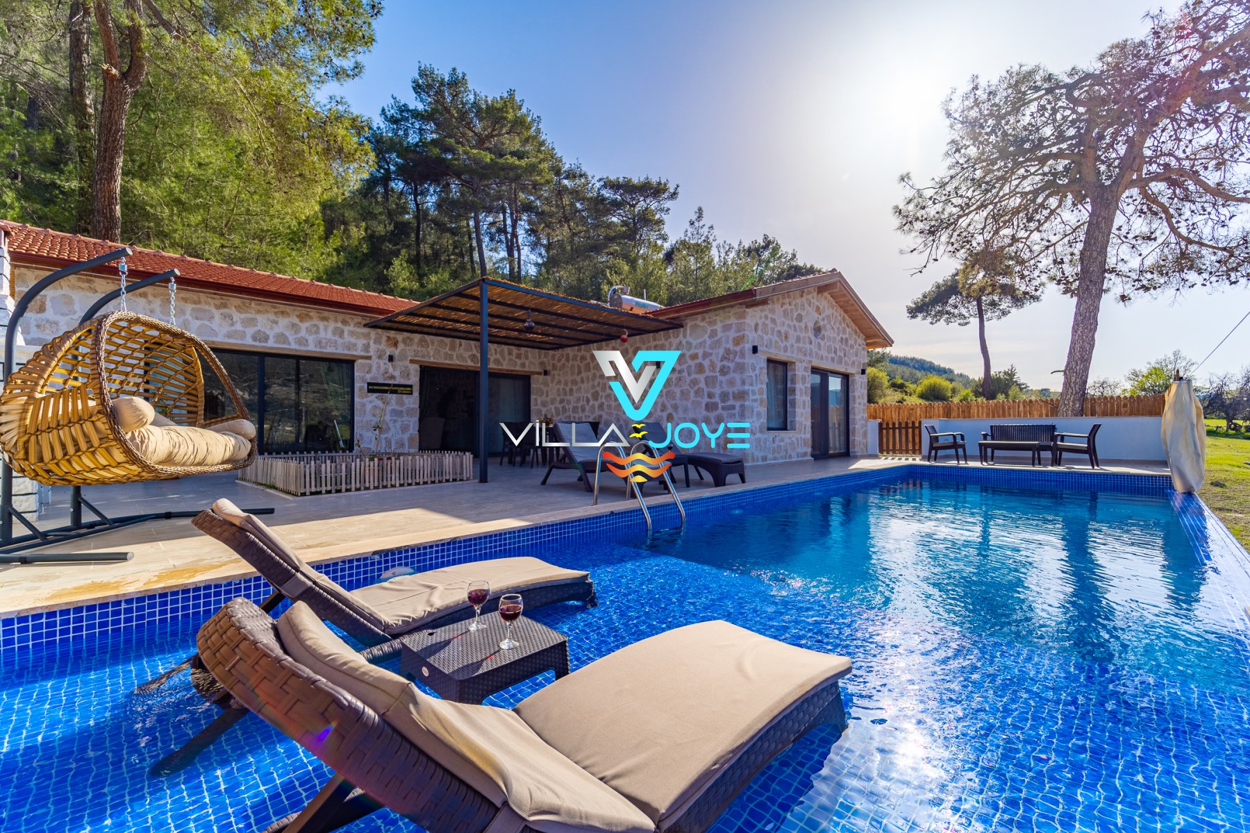 Antalya, Kalkan'da 2 Odalı, 2 Banyolu, 4 Kişiye Kadar Konaklamalı Kiralık Villa - No:75