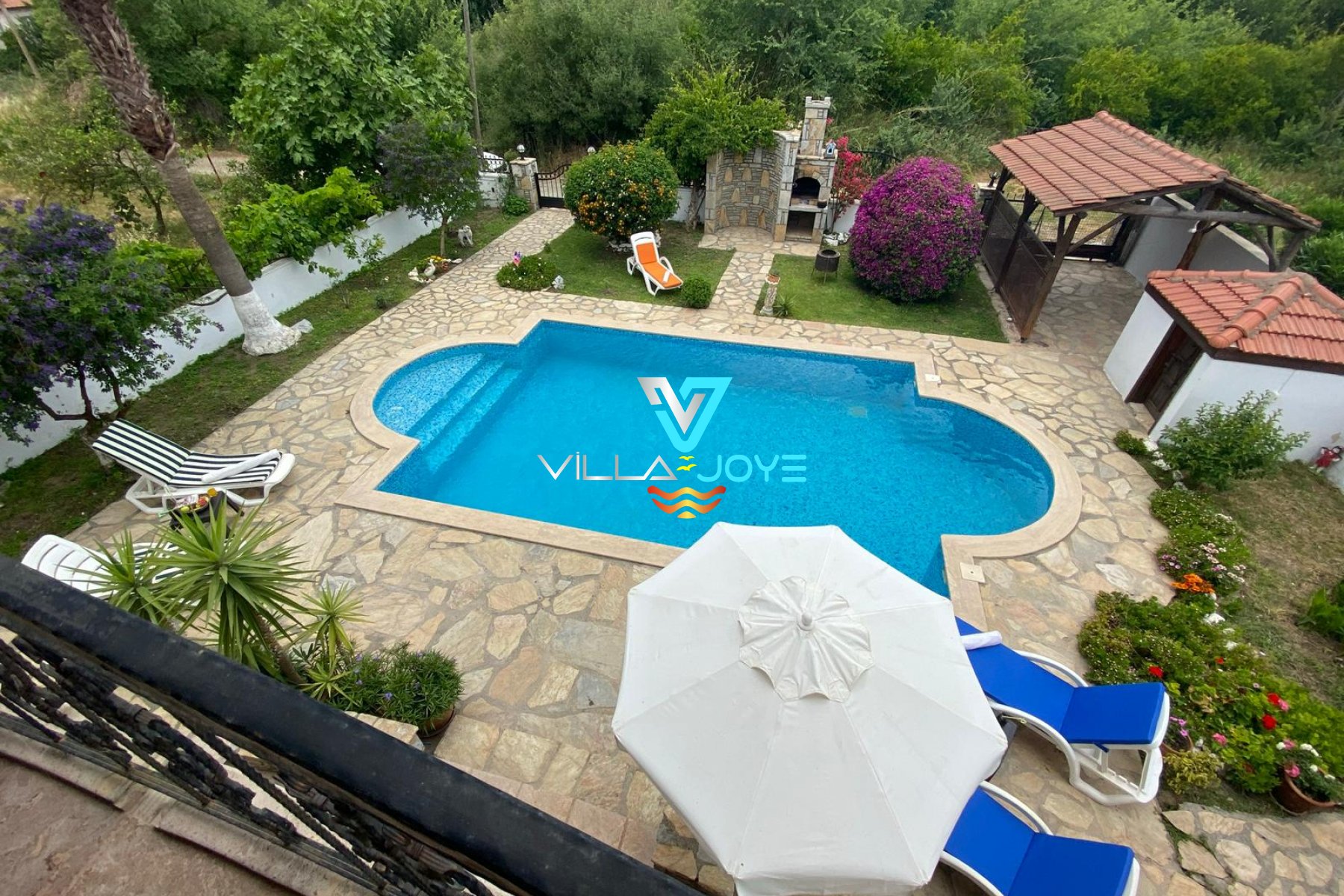 Muğla, Dalyan'da 4 Odalı, 3 Banyolu, 9 Kişiye Kadar Konaklamalı Kiralık Villa - No: 80