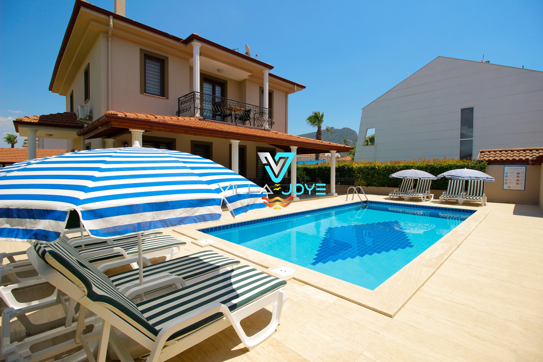 Muğla, Dalyan'da 4 Odalı, 3 Banyolu, 8 Kişiye Kadar Konaklamalı Kiralık Villa - No: 81