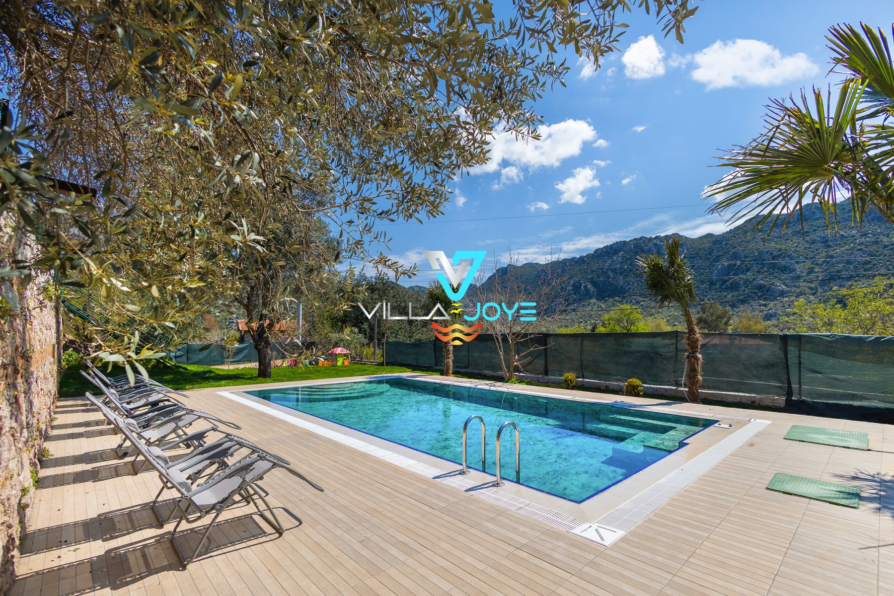 Muğla, Marmaris, Selimiye'de 4 Odalı, 2 Banyolu, 9 Kişiye Kadar Konaklamalı Kiralık Villa - No: 82