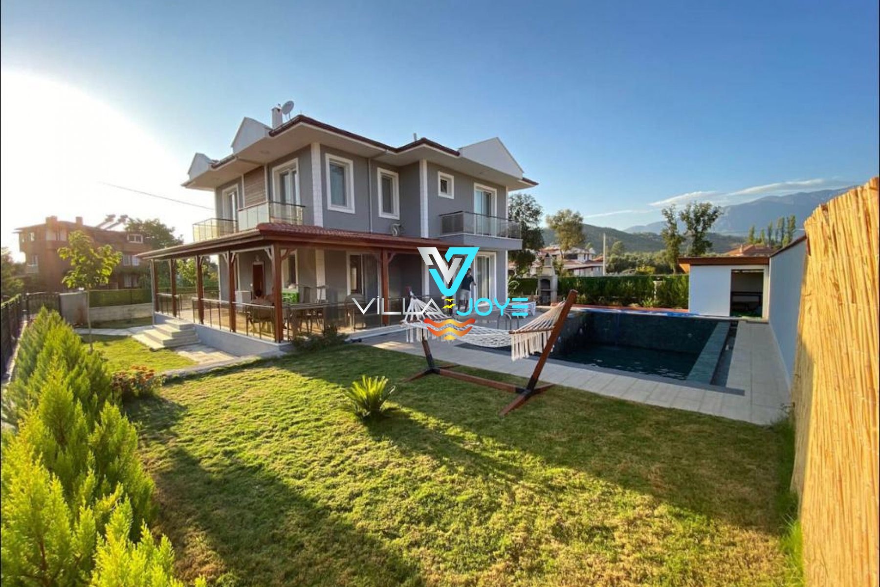 Muğla, Köyceğiz'de, 4 Odalı, 3 Banyolu, 8 Kişiye Kadar Konaklamalı Kiralık Villa - No: 84
