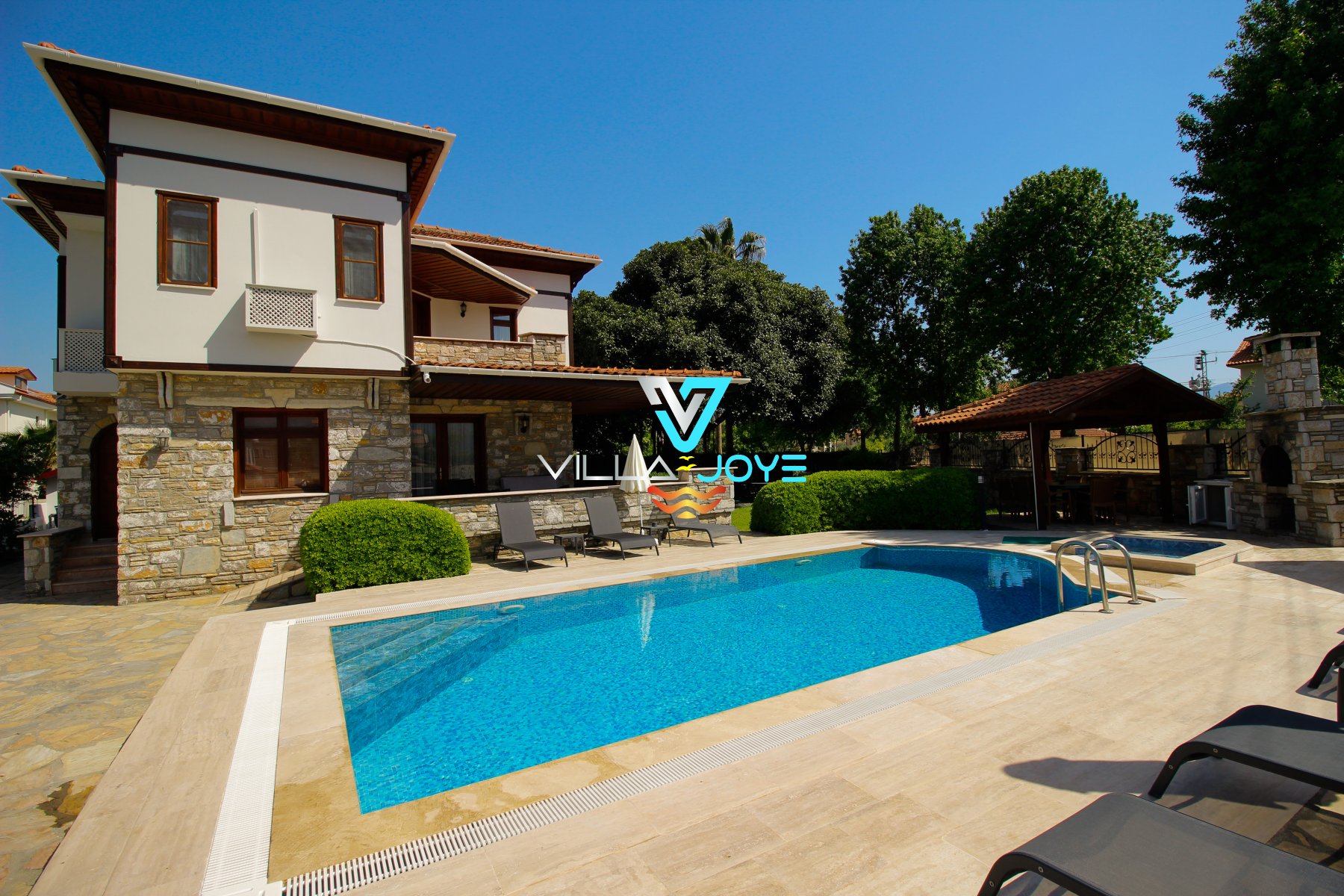 Muğla, Dalyan'da, 4 Odalı, 4 Banyolu, 8 Kişiye Kadar Konaklamalı Kiralık Villa - No: 89