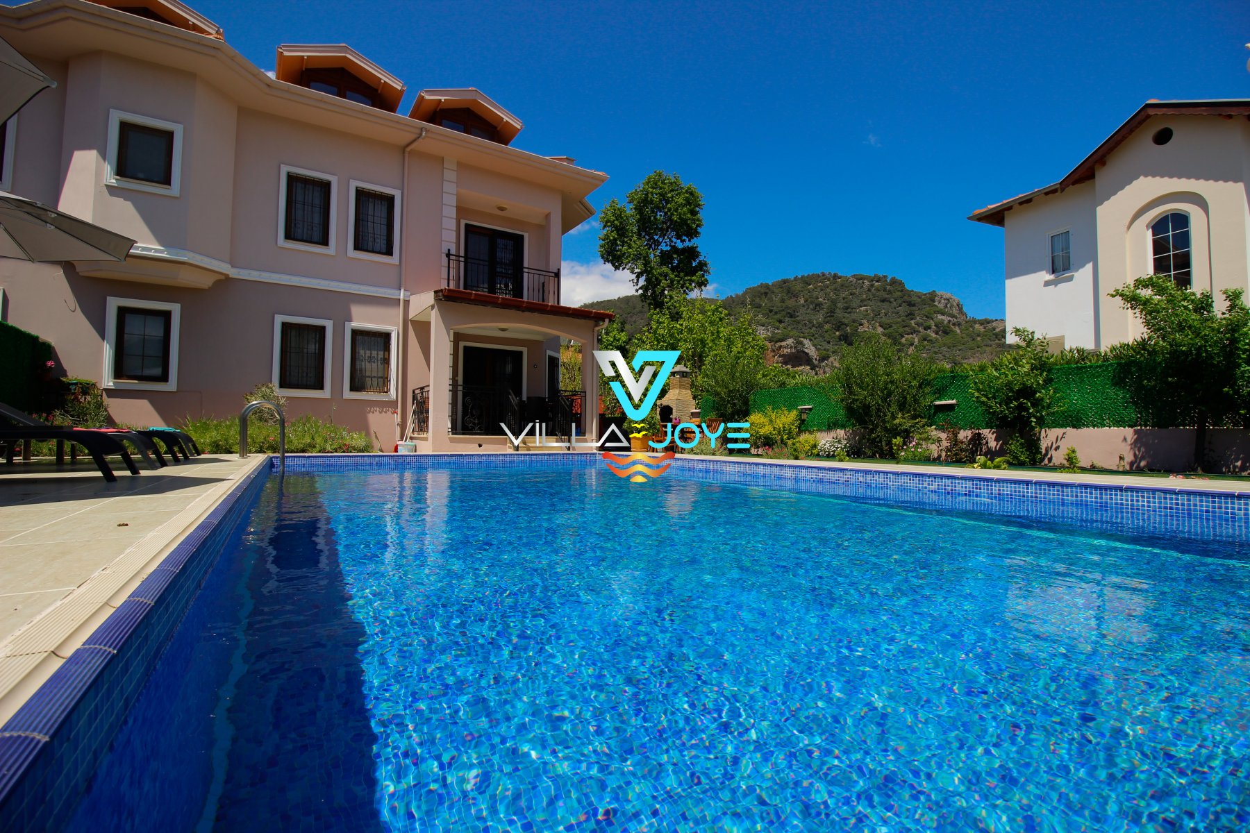 Muğla, Dalyan'da, 4 Odalı, 3 Banyolu, 9 Kişiye Kadar Konaklamalı Kiralık Villa - No: 92