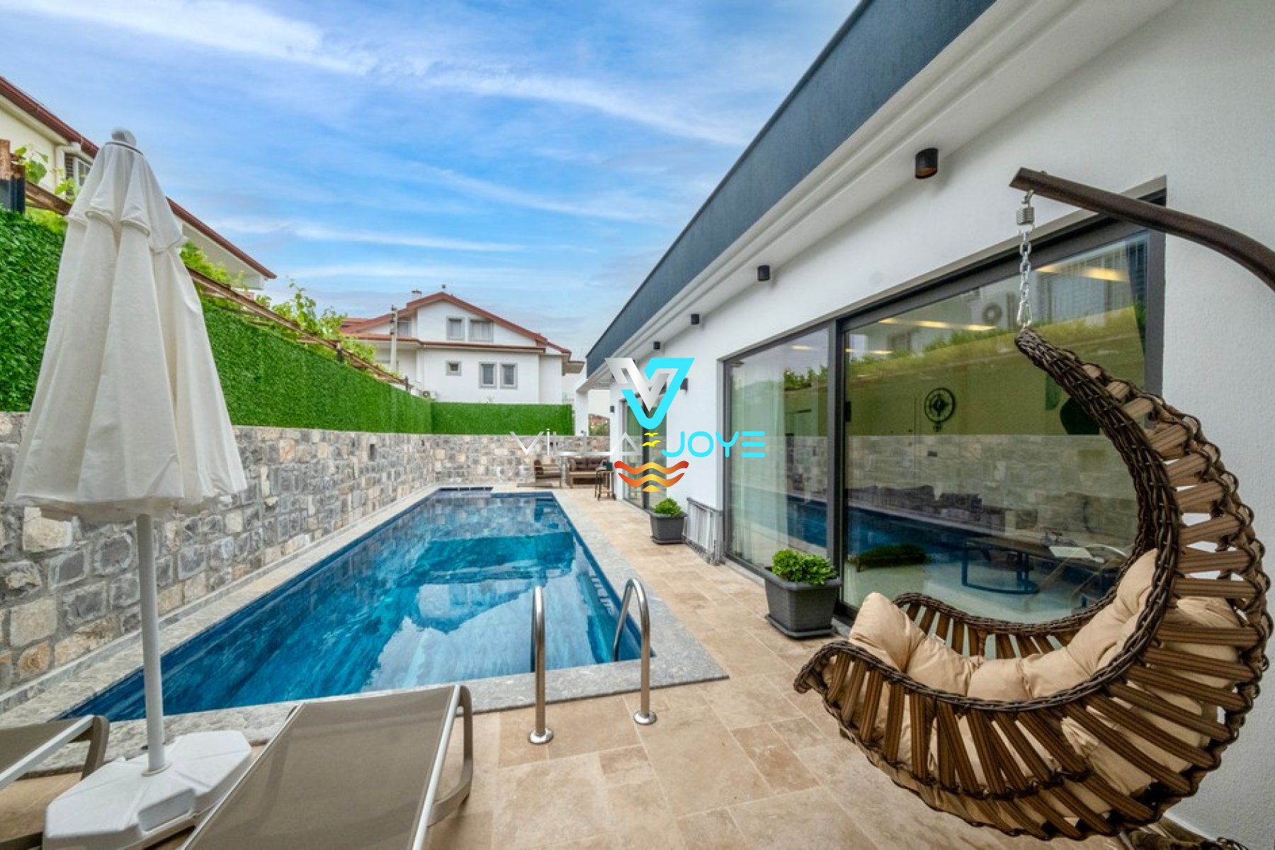 Muğla, Fethiye'de, 2 Odalı, 2 Banyolu, 4 Kişiye Kadar Konaklamalı Kiralık Villa - No: 97