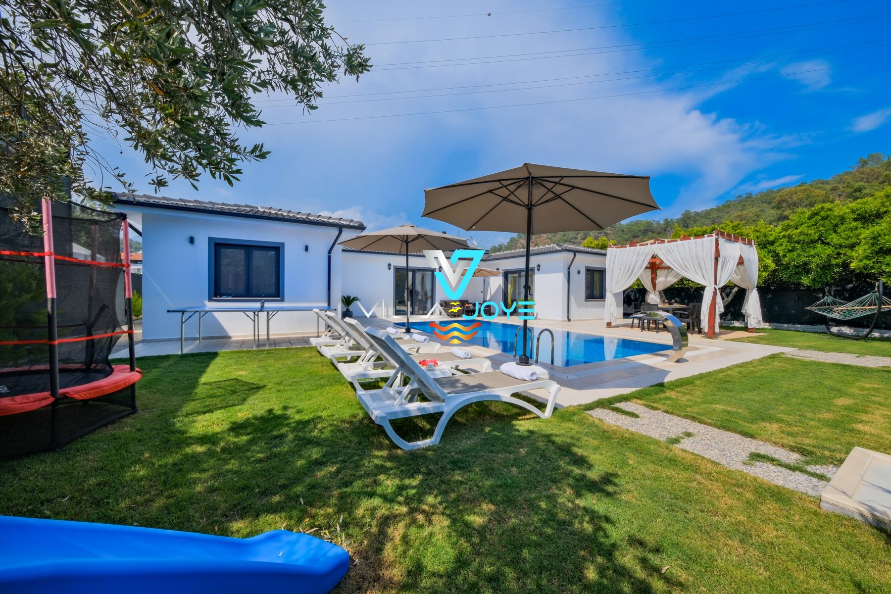 Muğla, Fethiye'de, 2 Odalı, 2 Banyolu, 4 Kişiye Kadar Konaklamalı Kiralık Villa - No: 99