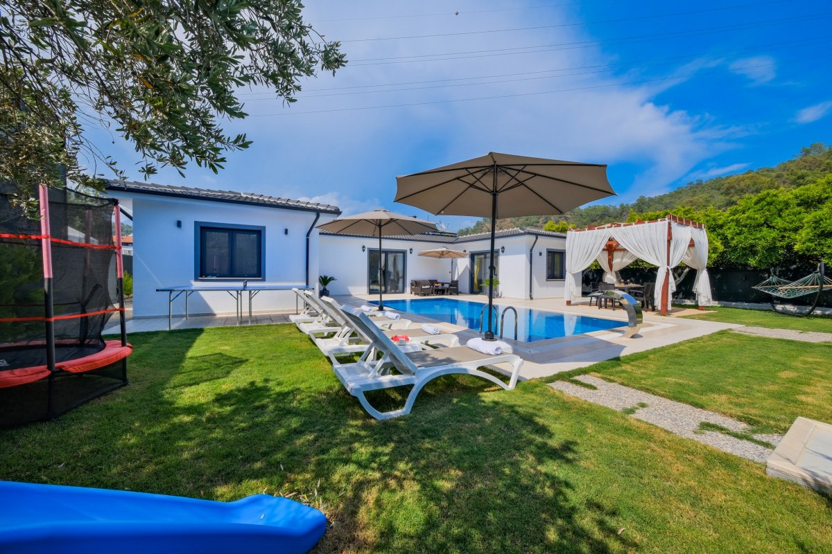 Muğla, Fethiye'de, 2 Odalı, 2 Banyolu 4 Kişiye Kadar Konaklamalı Kiralık Tatil Evi - No: 99