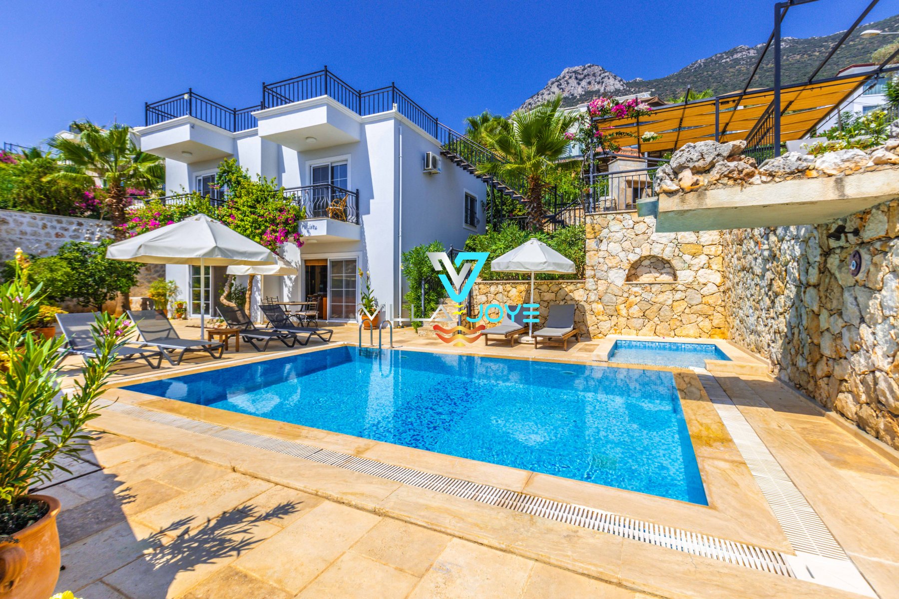Antalya, Kalkan'da 4 Odalı, 3 Banyolu, 8 Kişiye Kadar Konaklamalı, Kiralık Villa - No: 174