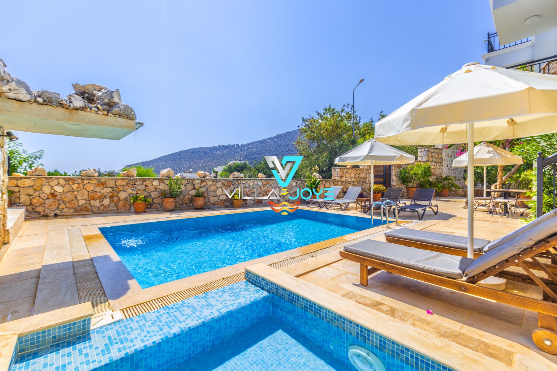 Antalya, Kalkan'da 4 Odalı, 3 Banyolu, 8 Kişiye Kadar Konaklamalı, Kiralık Villa - No: 174