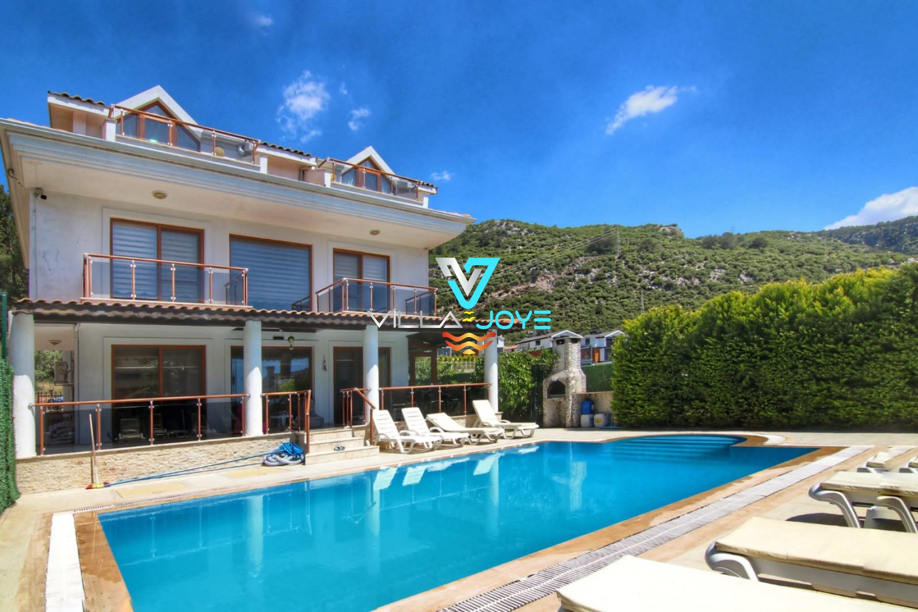 Muğla, Fethiye'de 4 Odalı, 5 Banyolu, 8 Kişiye Kadar Konaklamalı, Kiralık Villa - No: 193