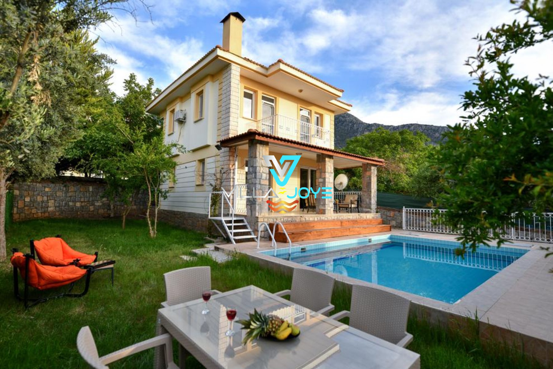 Muğla, Fethiye'de 3 Odalı, 2 Banyolu, 6 Kişiye Kadar Konaklamalı, Kiralık Villa - No: 203-1