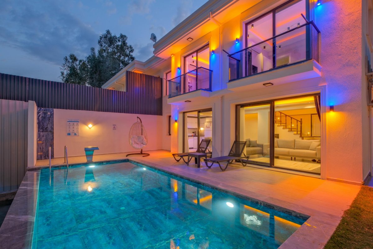 Muğla, Fethiye'de 2 Odalı, 2 Banyolu 4 Kişiye Kadar Konaklamalı Kiralık Tatil Evi - No: 205-1