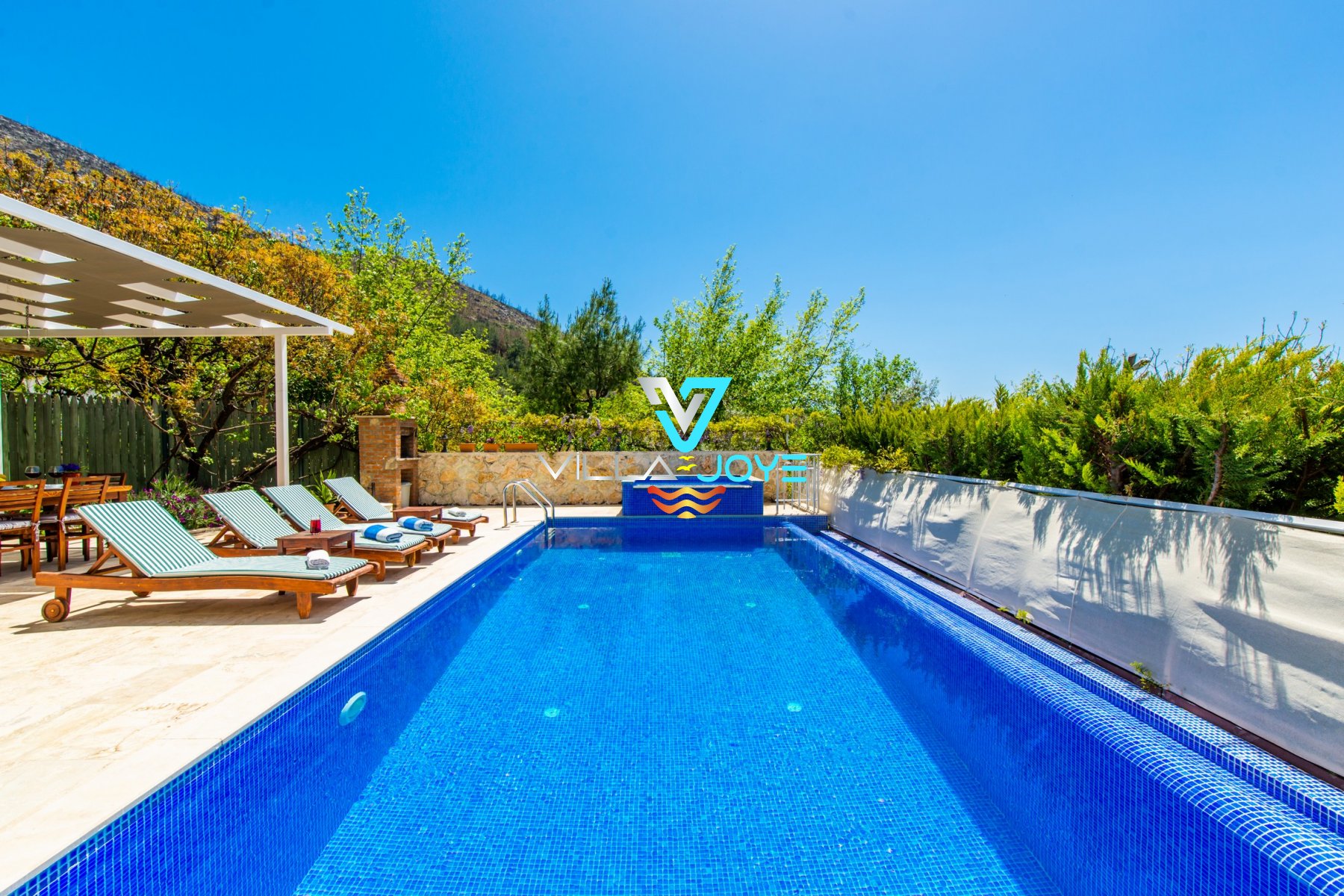 Antalya, Kalkan'da 2 Odalı, 2 Banyolu, 4 Kişiye Kadar Konaklamalı, Kiralık Villa - No: 206