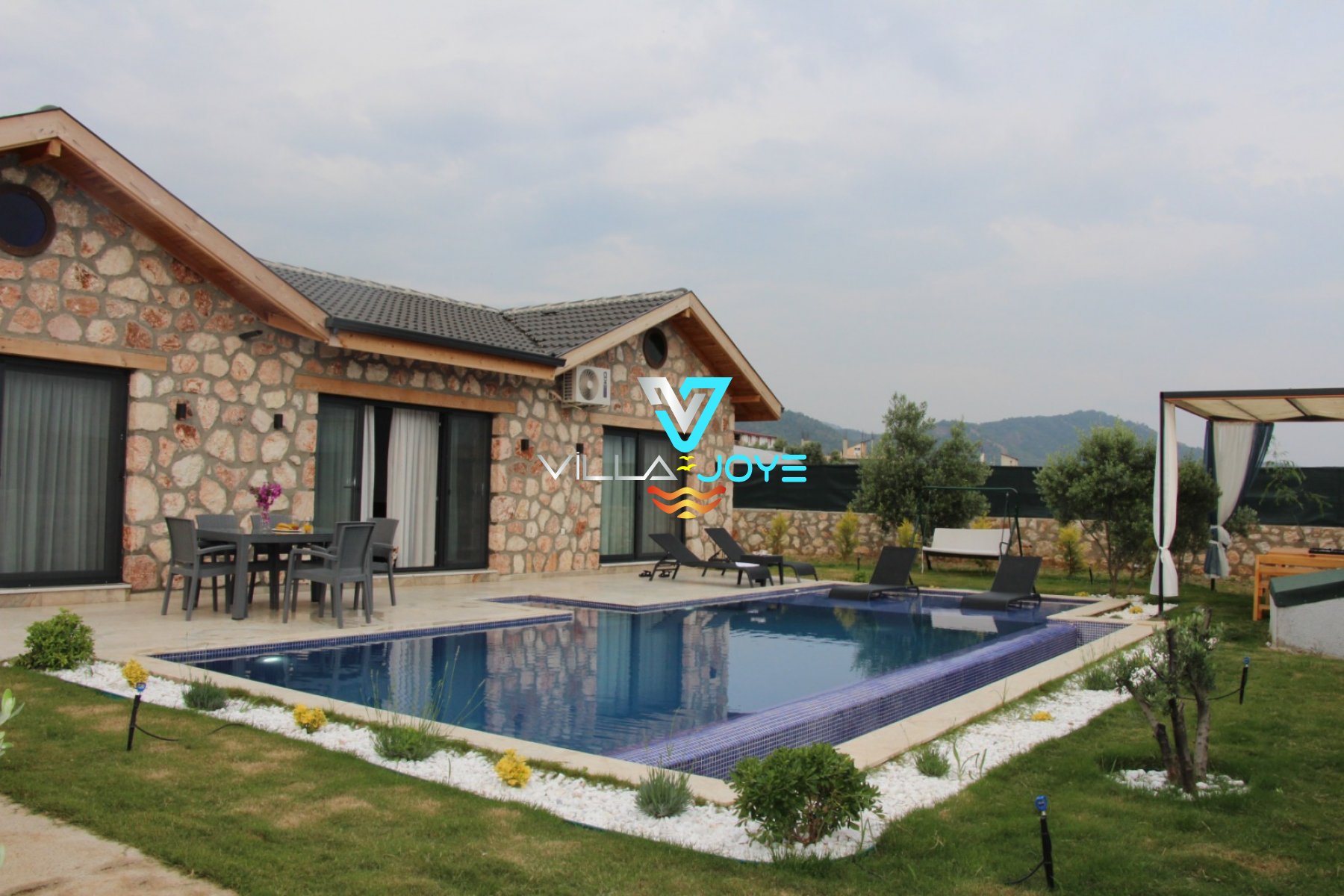 Muğla, Fethiye'de 2 Odalı, 2 Banyolu, 4 Kişiye Kadar Konaklamalı, Kiralık Villa - No: 209-1