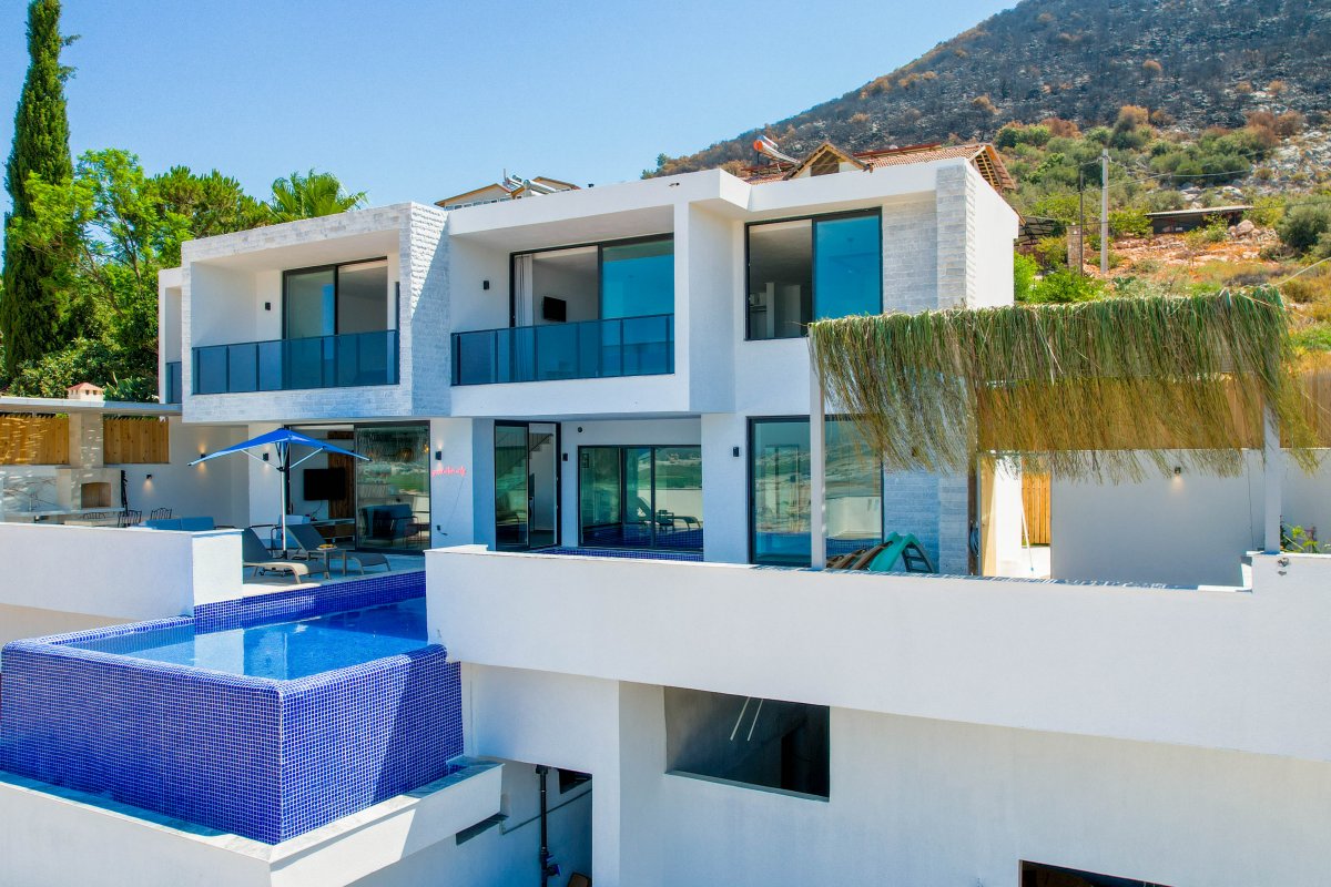 Antalya, Kalkan'da 3 Odalı, 3 Banyolu, 6 Kişiye Kadar Konaklamalı, Kiralık Villa - No: 211