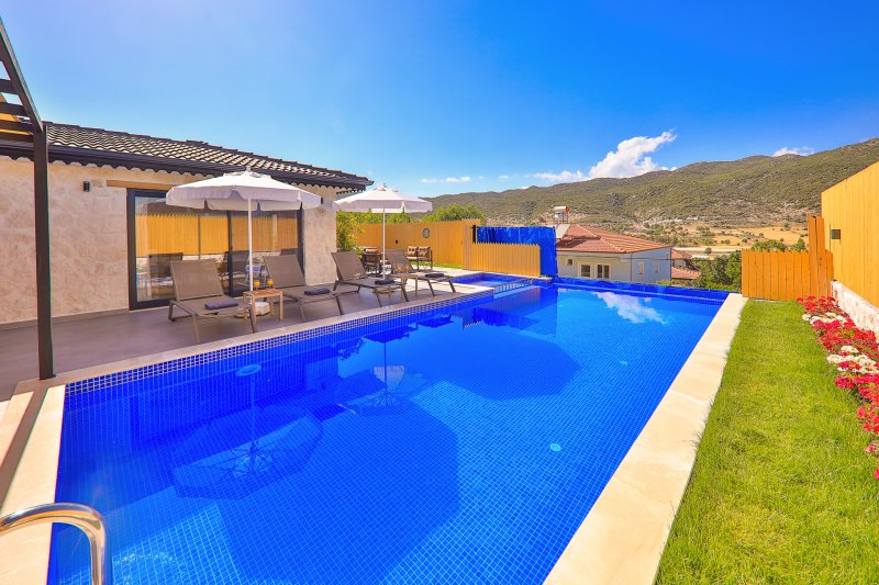 Antalya, Kalkan'da 2 Odalı, 2 Banyolu, 4 Kişiye Kadar Konaklamalı, Kiralık Tatil Evi - No: 3