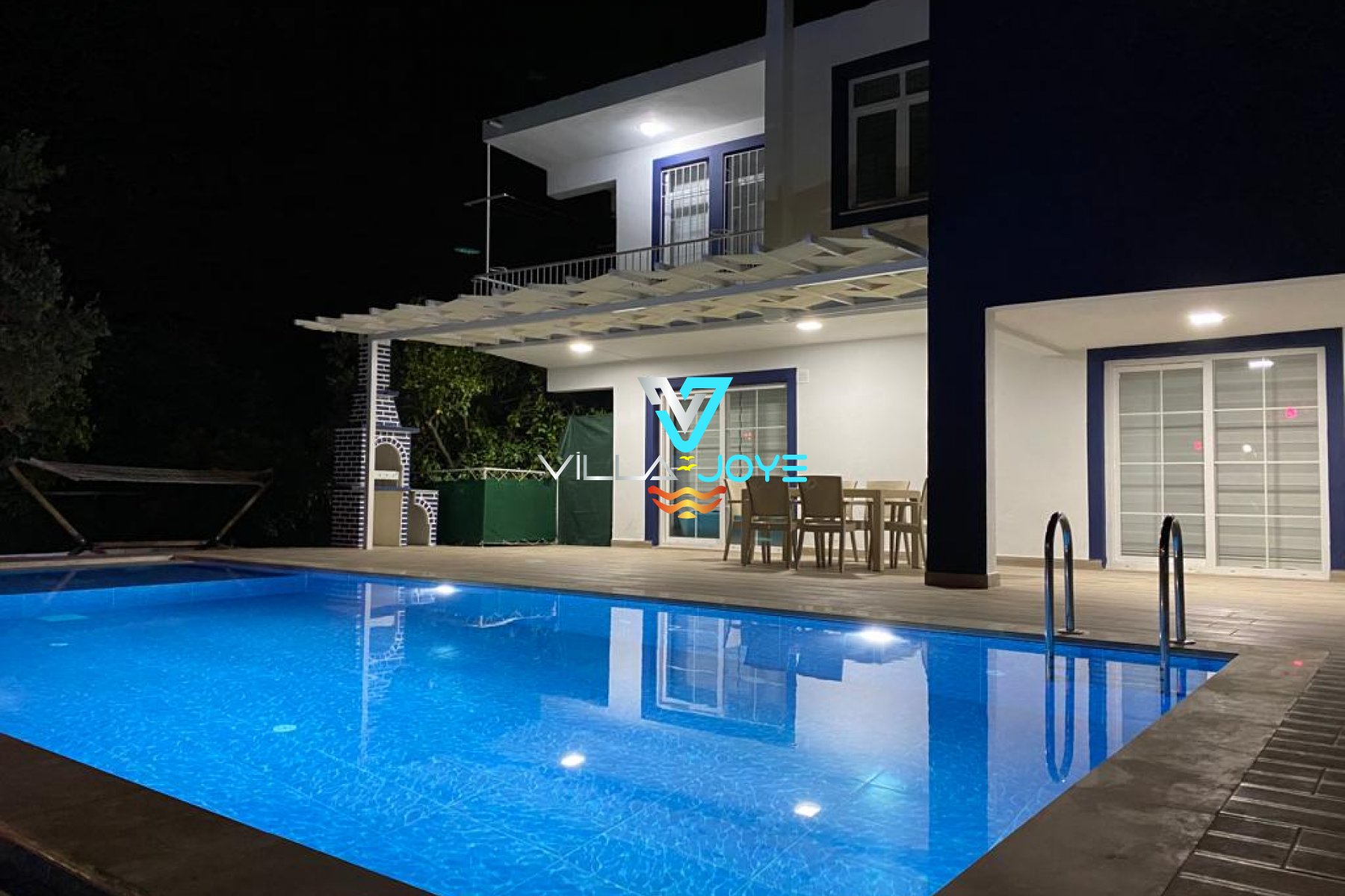 Muğla, Fethiye'de 4 Odalı, 3 Banyolu, 8 Kişiye Kadar Konaklamalı, Kiralık Villa - No: 221