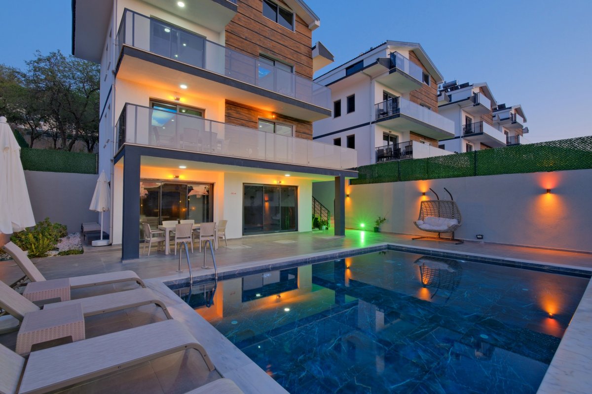 Muğla, Fethiye'de 4 Odalı, 4 Banyolu, 8 Kişiye Kadar Konaklamalı, Kiralık Villa - No: 222-1