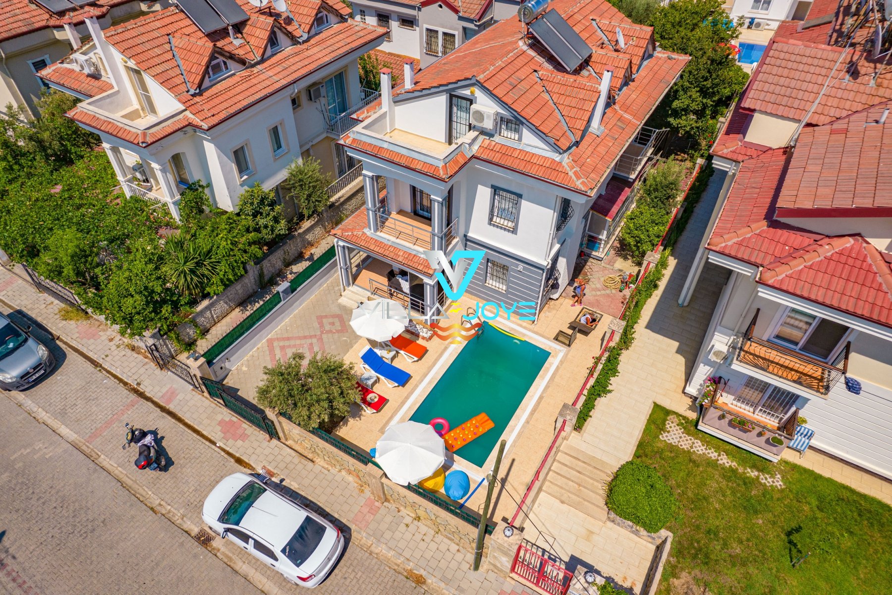 Muğla, Fethiye'de 4 Odalı, 3 Banyolu, 9 Kişiye Kadar Konaklamalı, Kiralık Villa - No: 233-1