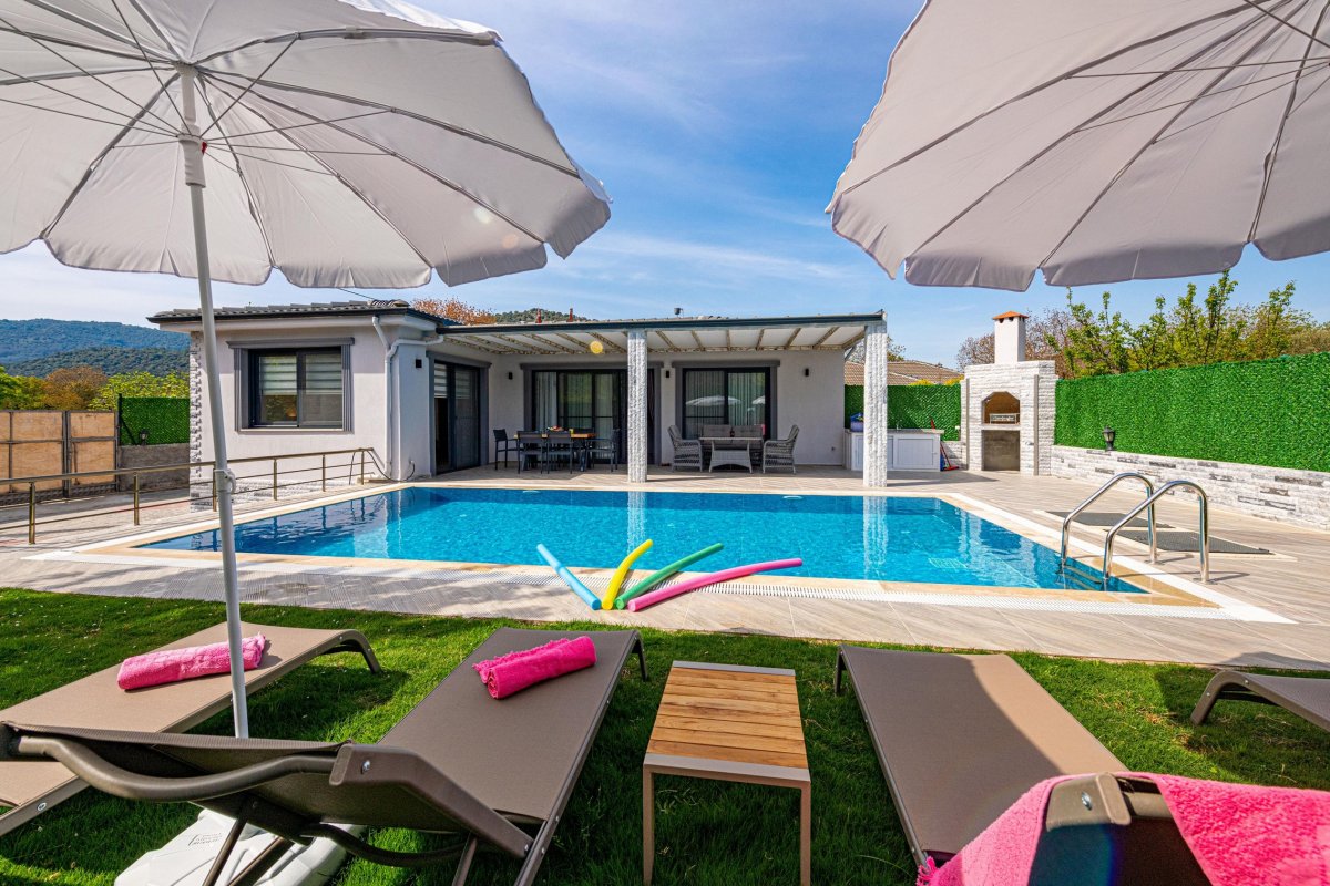 Muğla, Fethiye'de 2 Odalı, 2 Banyolu, 4 Kişiye Kadar Konaklamalı, Kiralık Villa - No: 236