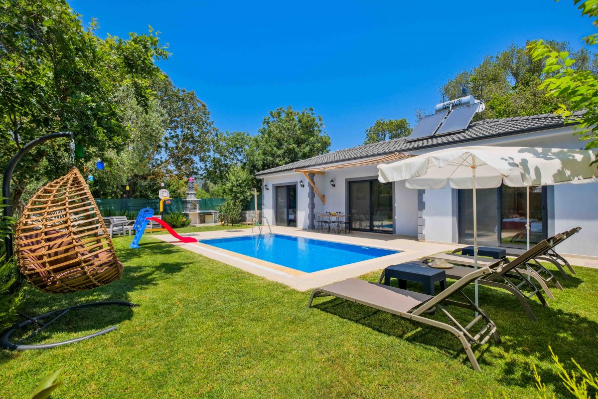 Muğla, Fethiye'de 2 Odalı, 2 Banyolu, 4 Kişiye Kadar Konaklamalı, Kiralık Villa - No: 257