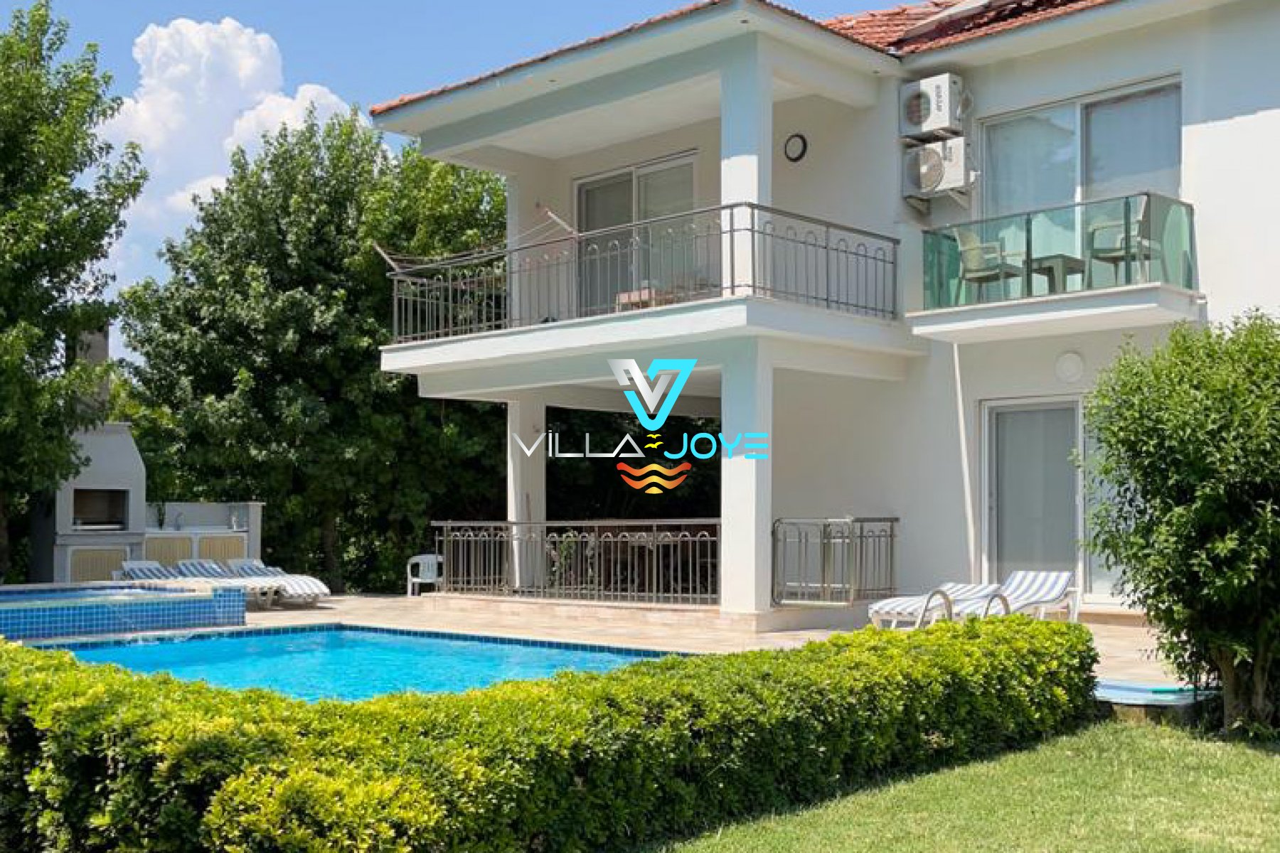 Muğla, Dalyan'da 5 Odalı, 6 Banyolu, 10 Kişiye Kadar Konaklamalı, Kiralık Villa - No: 272