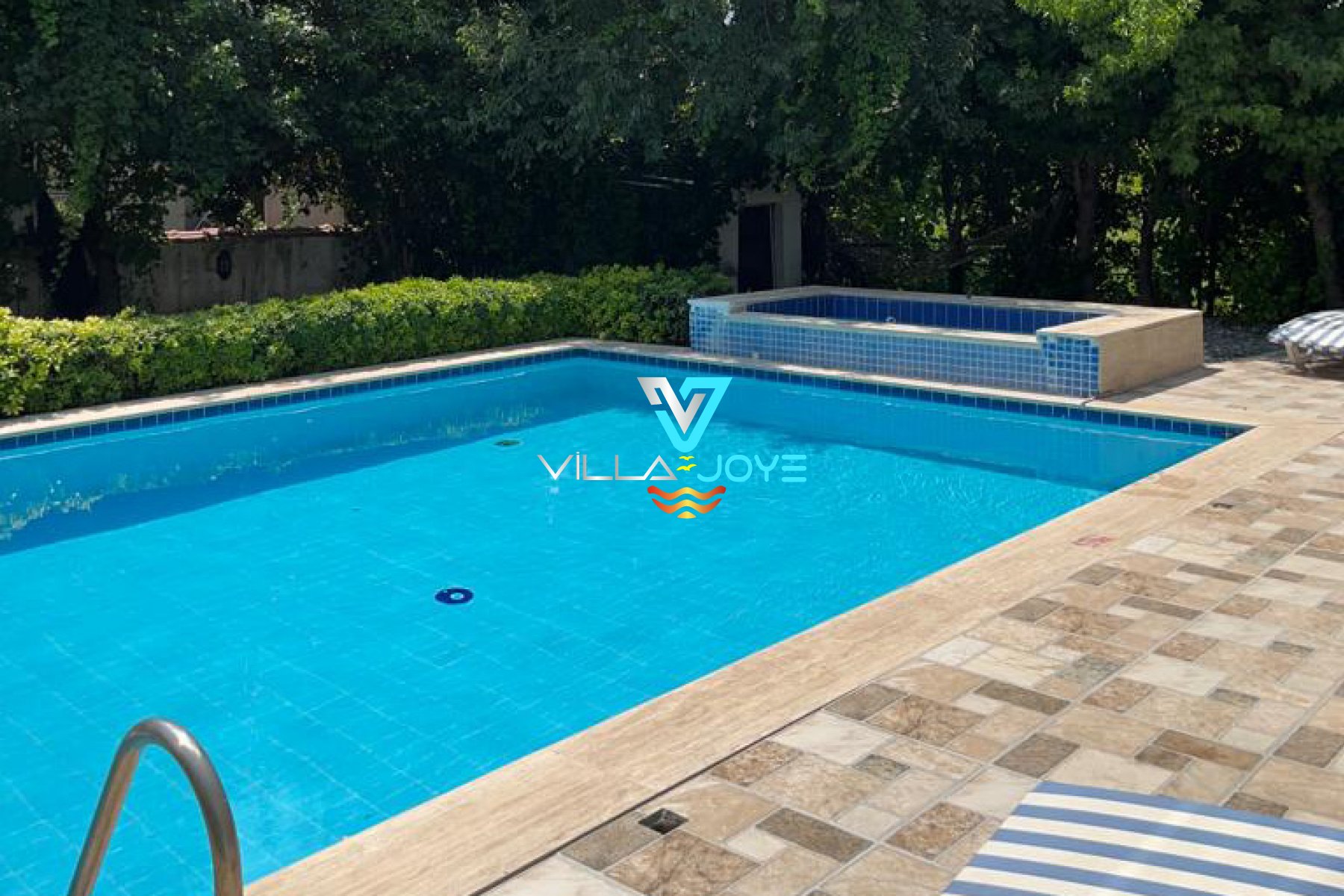 Muğla, Dalyan'da 5 Odalı, 6 Banyolu, 10 Kişiye Kadar Konaklamalı, Kiralık Villa - No: 272