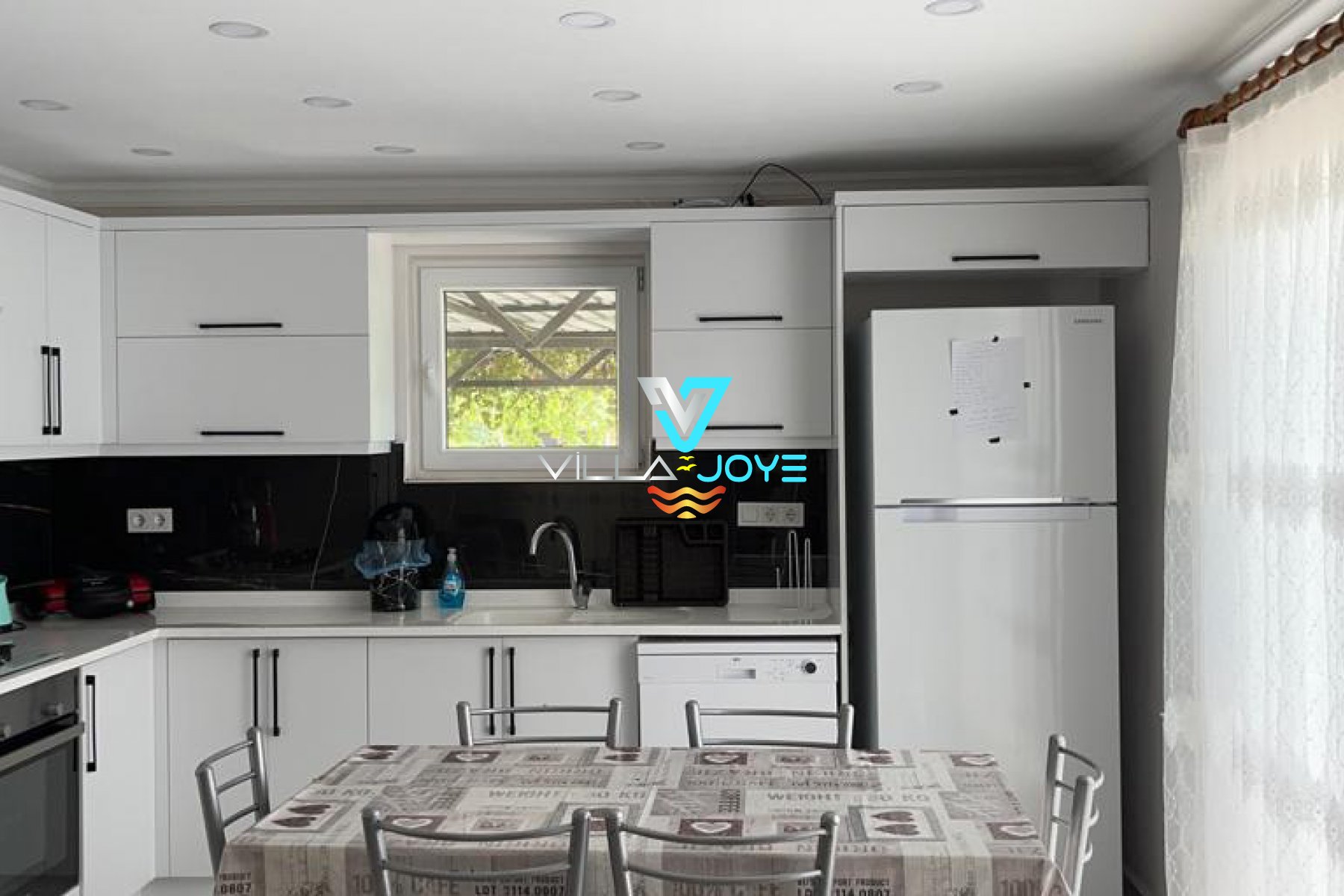 Muğla, Dalyan'da 5 Odalı, 6 Banyolu, 10 Kişiye Kadar Konaklamalı, Kiralık Villa - No: 272