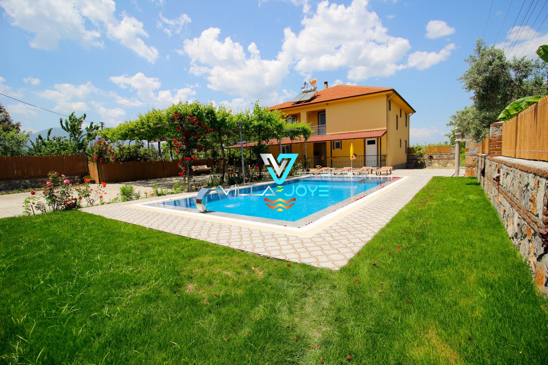 Muğla, Dalyan'da 4 Odalı, 4 Banyolu, 11 Kişiye Kadar Konaklamalı, Kiralık Villa - No: 280