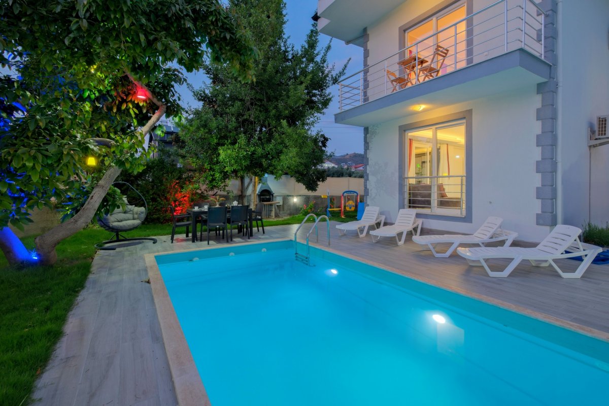 Muğla, Fethiye'de 3 Odalı, 3 Banyolu, 6 Kişiye Kadar Konaklamalı, Kiralık Villa - No: 290-1