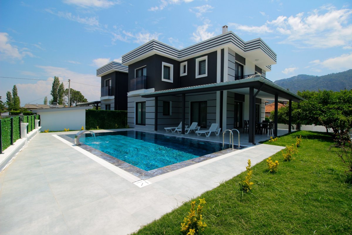 Muğla, Dalyan'da, 4 Odalı, 4 Banyolu, 8 Kişiye Kadar Konaklamalı Kiralık Villa - No: 296-1
