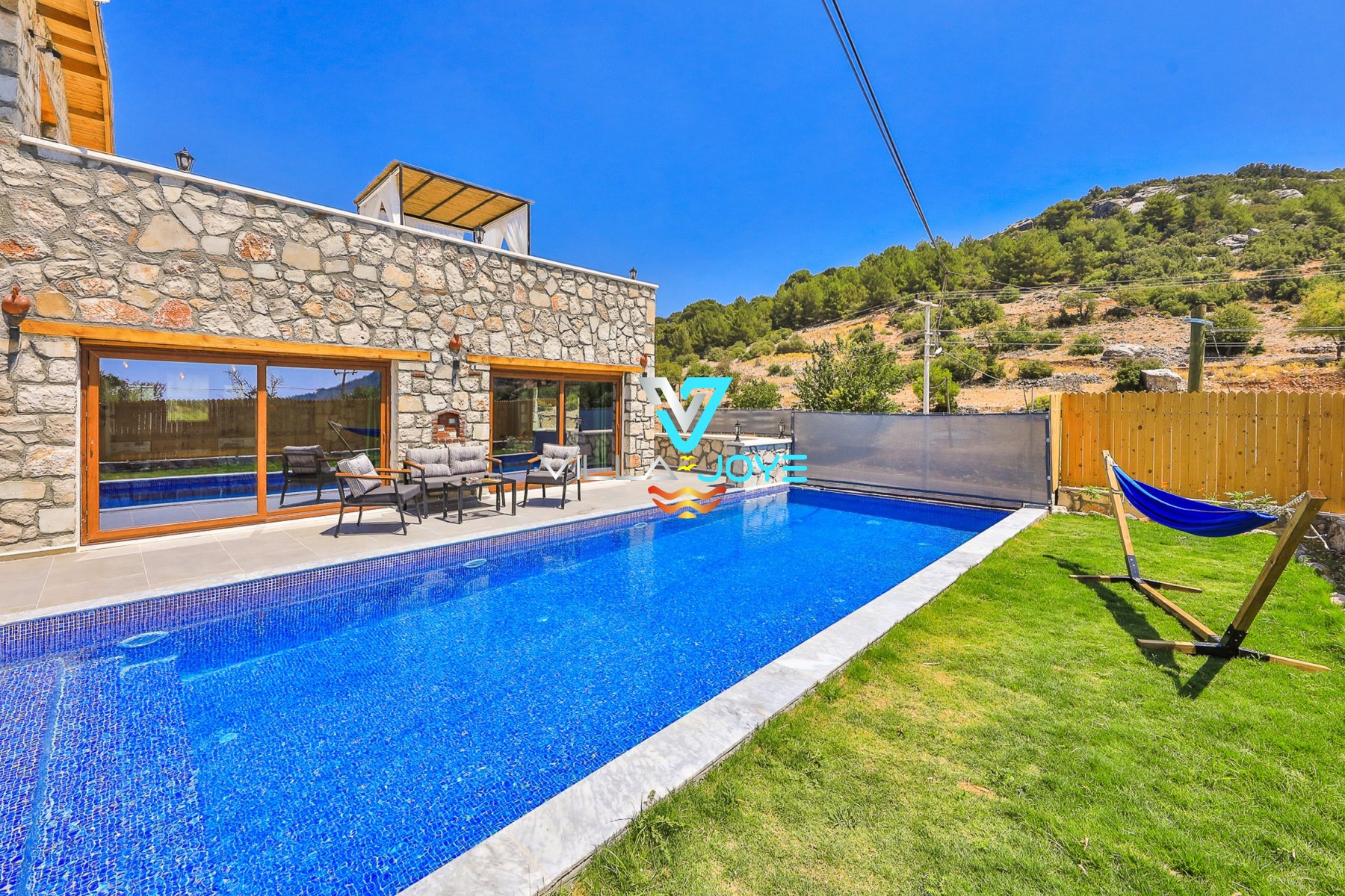 Antalya, Kalkan'da, 2 Odalı, 3 Banyolu, 5 Kişiye Kadar Konaklamalı Kiralık Villa - No: 304
