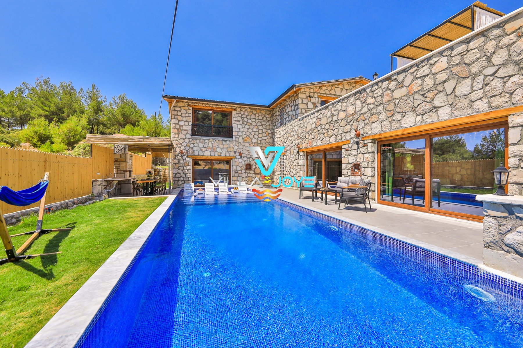 Antalya, Kalkan'da, 2 Odalı, 3 Banyolu, 5 Kişiye Kadar Konaklamalı Kiralık Villa - No: 304