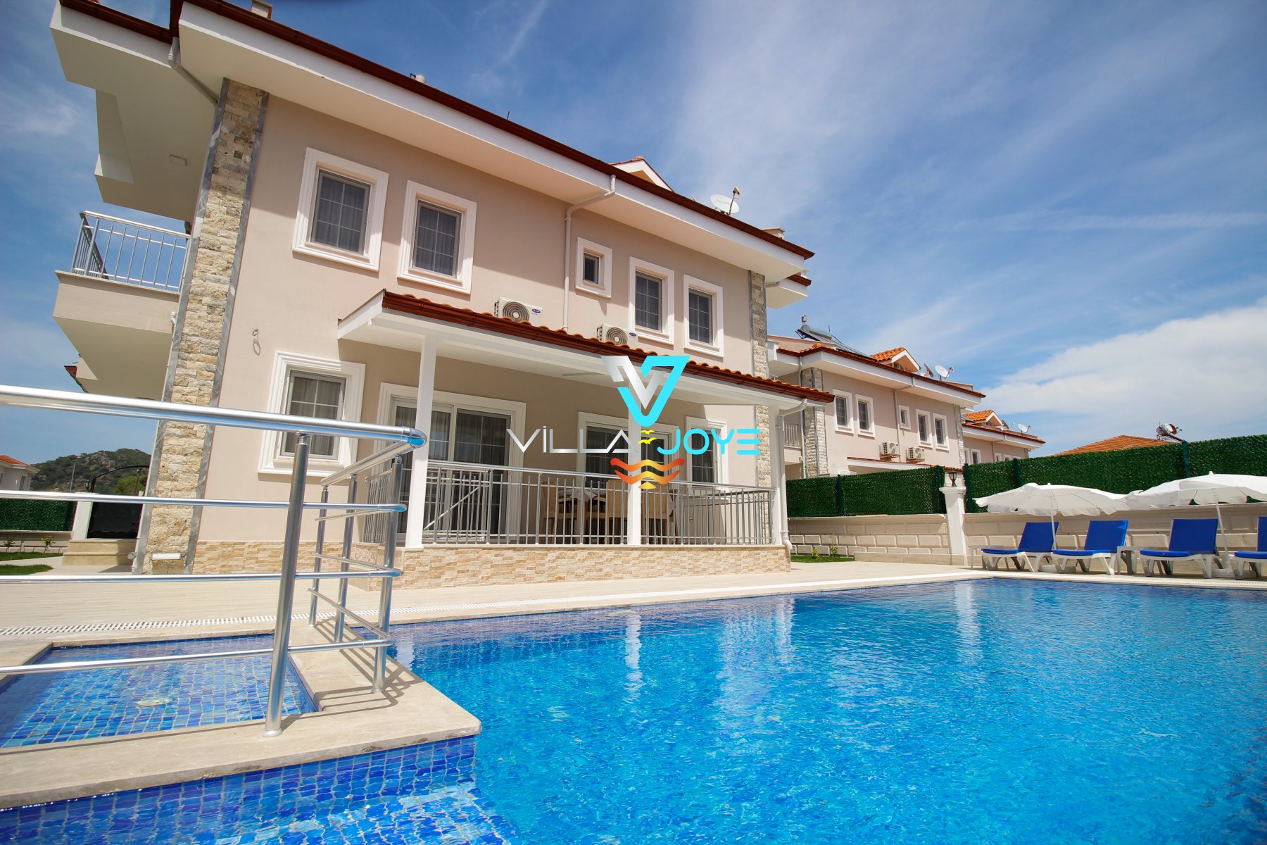Muğla, Dalyan'da 5 Odalı, 6 Banyolu, 10 Kişiye Kadar Konaklamalı, Kiralık Villa - No: 35-3