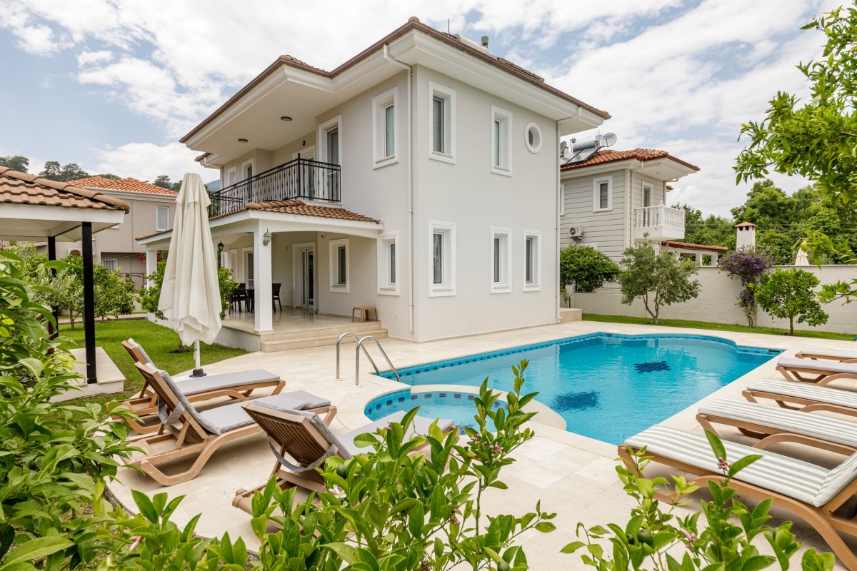 Muğla, Dalyan'da, 4 Odalı, 4 Banyolu, 8 Kişiye Kadar Konaklamalı Kiralık Villa - No: 312