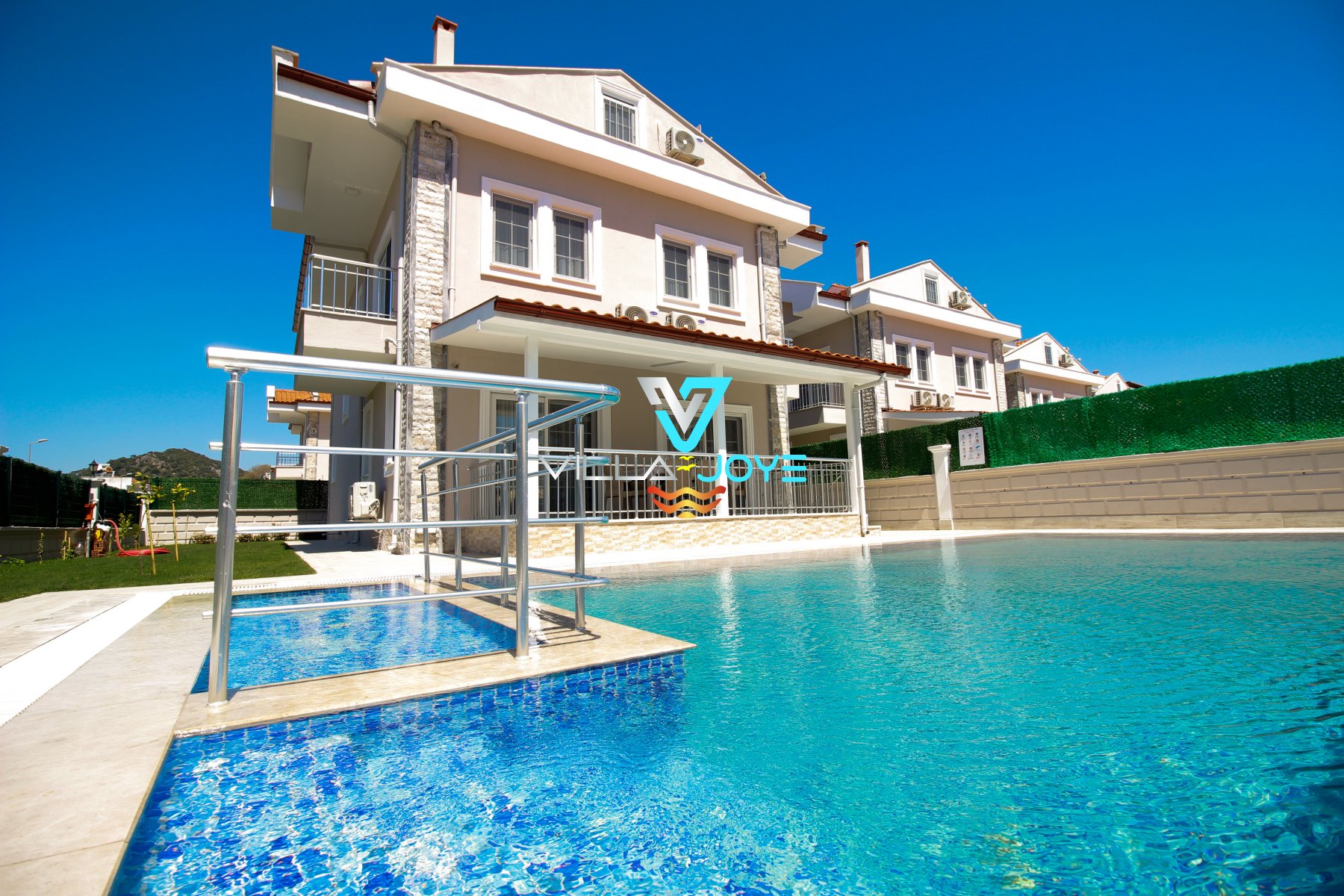 Muğla, Dalyan'da 5 Odalı, 6 Banyolu, 10 Kişiye Kadar Konaklamalı, Kiralık Villa - No: 38-1