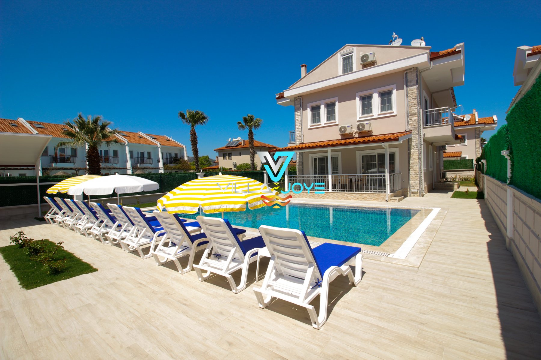 Muğla, Dalyan'da 5 Odalı, 6 Banyolu, 10 Kişiye Kadar Konaklamalı, Kiralık Villa - No: 38-1