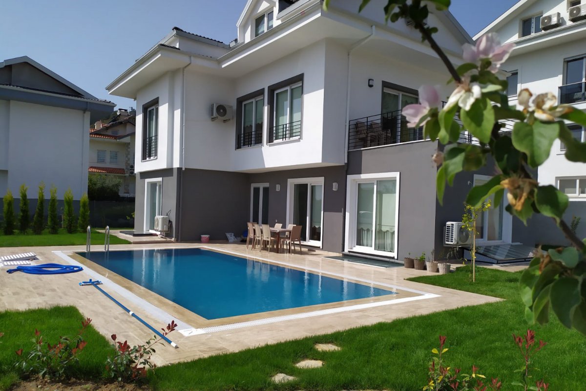 Muğla, Fethiye'de, 9 Odalı, 6 Banyolu, 15 Kişiye Kadar Konaklamalı Kiralık Tatil Evi - No: 344