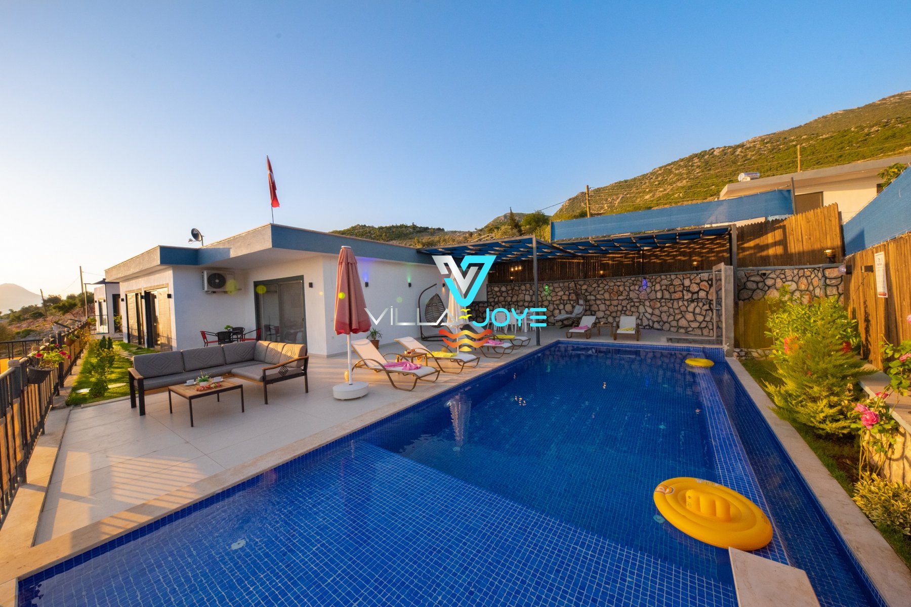 Antalya, Kalkan'da 3 Odalı, 3 Banyolu, 6 Kişiye Kadar Konaklamalı, Kiralık Villa - No: 39
