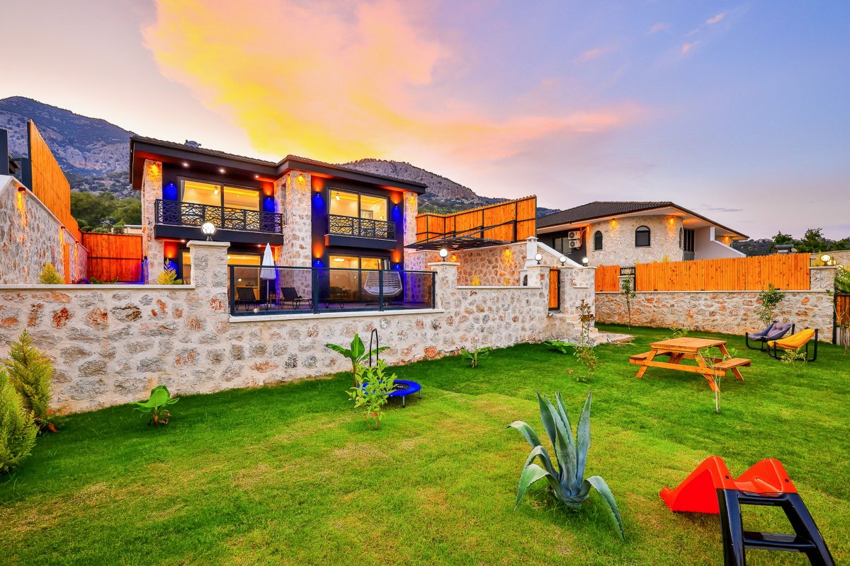 Muğla, Seydikemer'de 2 Odalı, 2 Banyolu, 4 Kişiye Kadar Konaklamalı, Kiralık Tatil Evi - No: 353-1