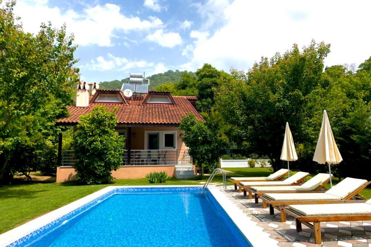 Muğla, Göcek'te 3 Odalı, 2 Banyolu, 6 Kişiye Kadar Konaklamalı Kiralık Tatil Evi - No: 392-2