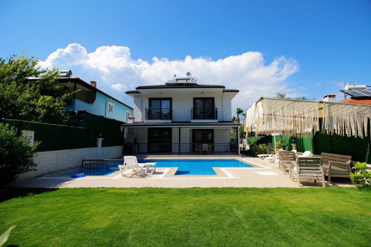 Muğla, Dalyan'da 4 Odalı, 4 Banyolu, 8 Kişiye Kadar Konaklamalı, Kiralık Tatil Evi - No: 400