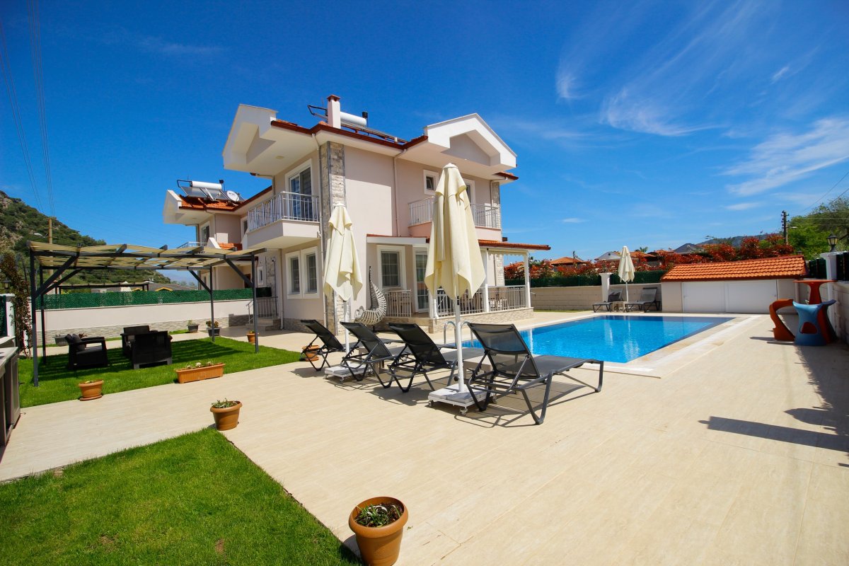 Muğla, Dalyan'da 4 Odalı, 4 Banyolu, 8 Kişiye Kadar Konaklamalı, Kiralık Tatil Evi - No: 403