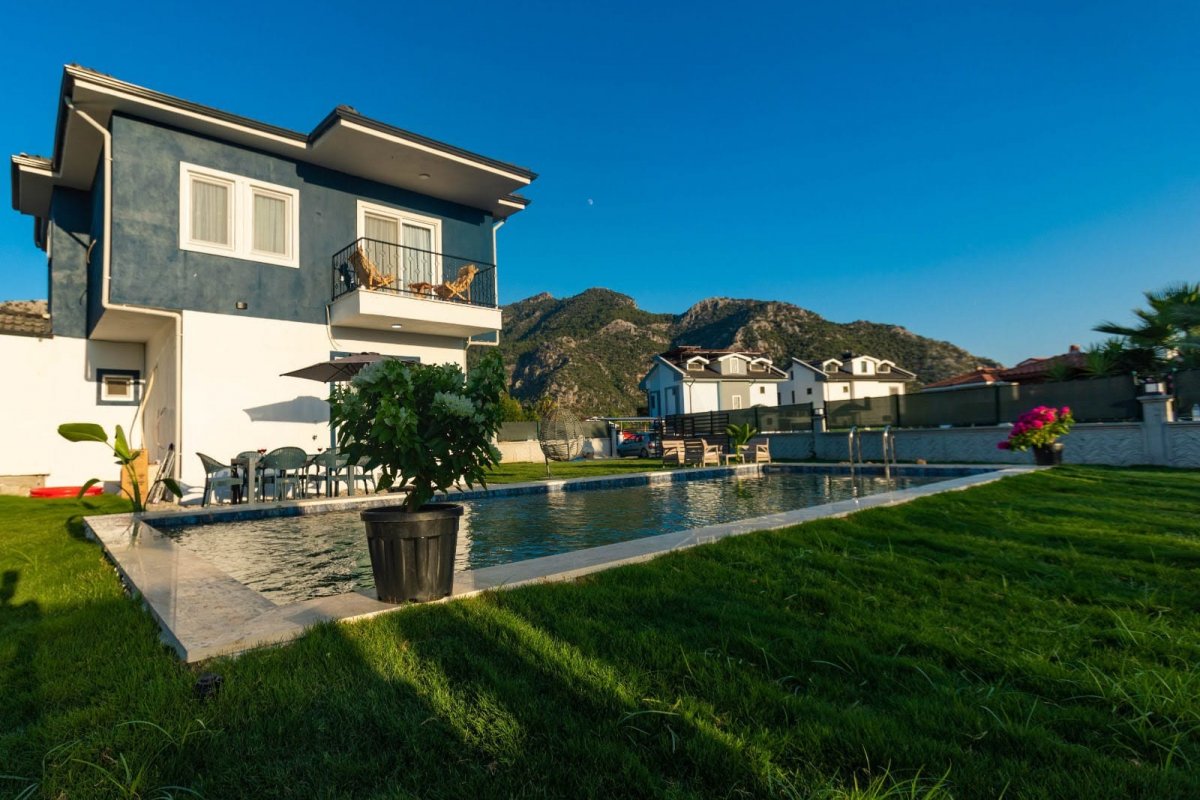 Muğla, Dalyan'da, 4 Odalı, 4 Banyolu, 8 Kişiye Kadar Konaklamalı Kiralık Tatil Evi - No: 411