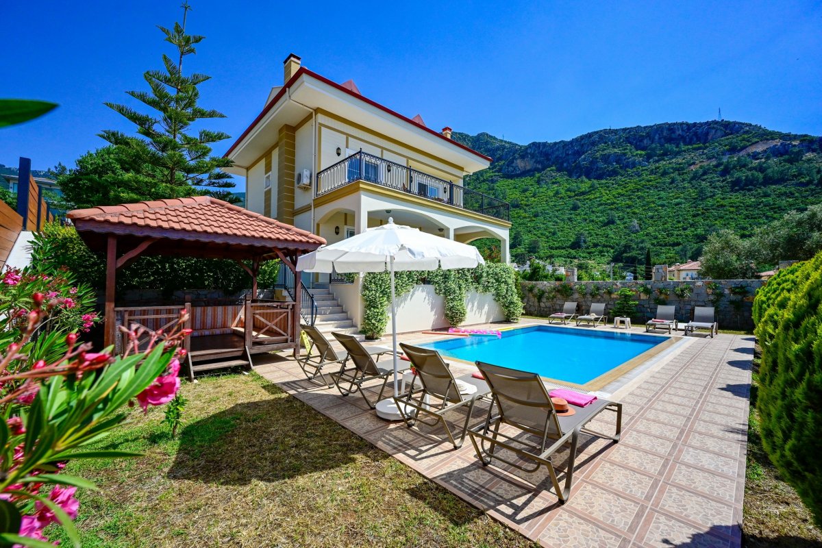 Muğla, Fethiye'de, 4 Odalı, 3 Banyolu, 8 Kişiye Kadar Konaklamalı Kiralık Tatil Evi - No: 428