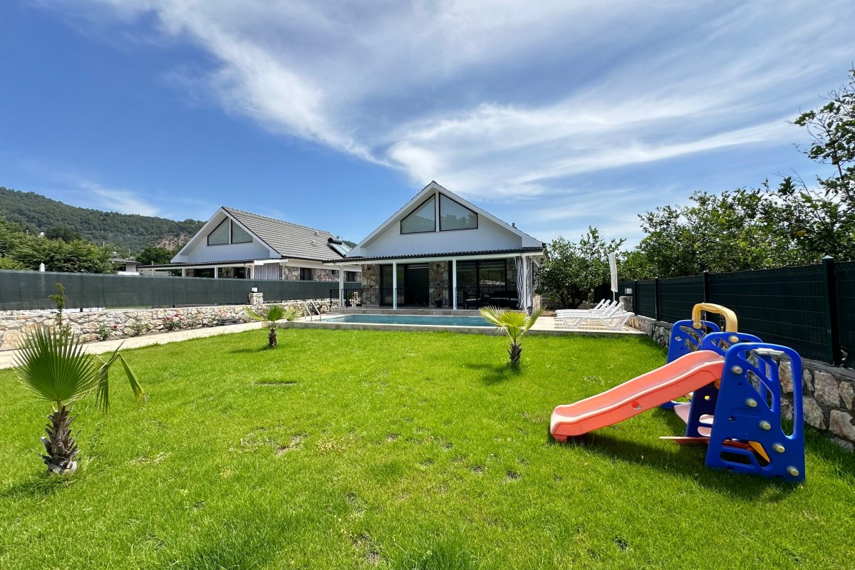 Muğla, Dalyan'da, 3 Odalı, 2 Banyolu, 6 Kişiye Kadar Konaklamalı Kiralık Tatil Evi - No: 439-2