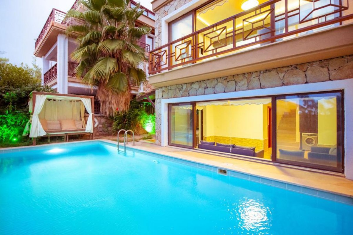 Muğla, Göcek'te, 4 Odalı, 5 Banyolu, 8 Kişiye Kadar Konaklamalı Kiralık Tatil Evi - No: 441