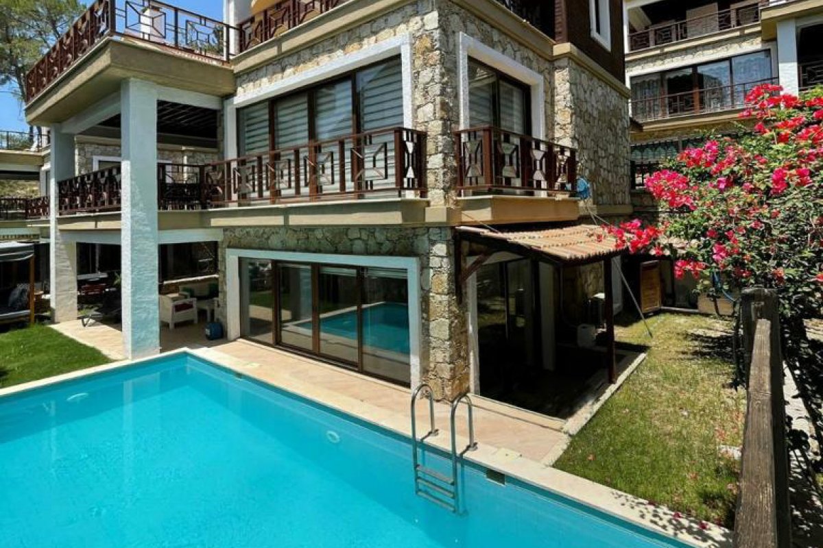 Muğla, Göcek'te, 4 Odalı, 5 Banyolu, 8 Kişiye Kadar Konaklamalı Kiralık Tatil Evi - No: 442