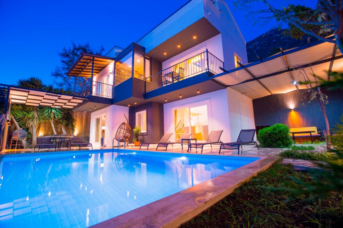 Antalya, Kalkan'da, 3 Odalı, 3 Banyolu, 6 Kişiye Kadar Konaklamalı Kiralık Tatil Evi - No: 462