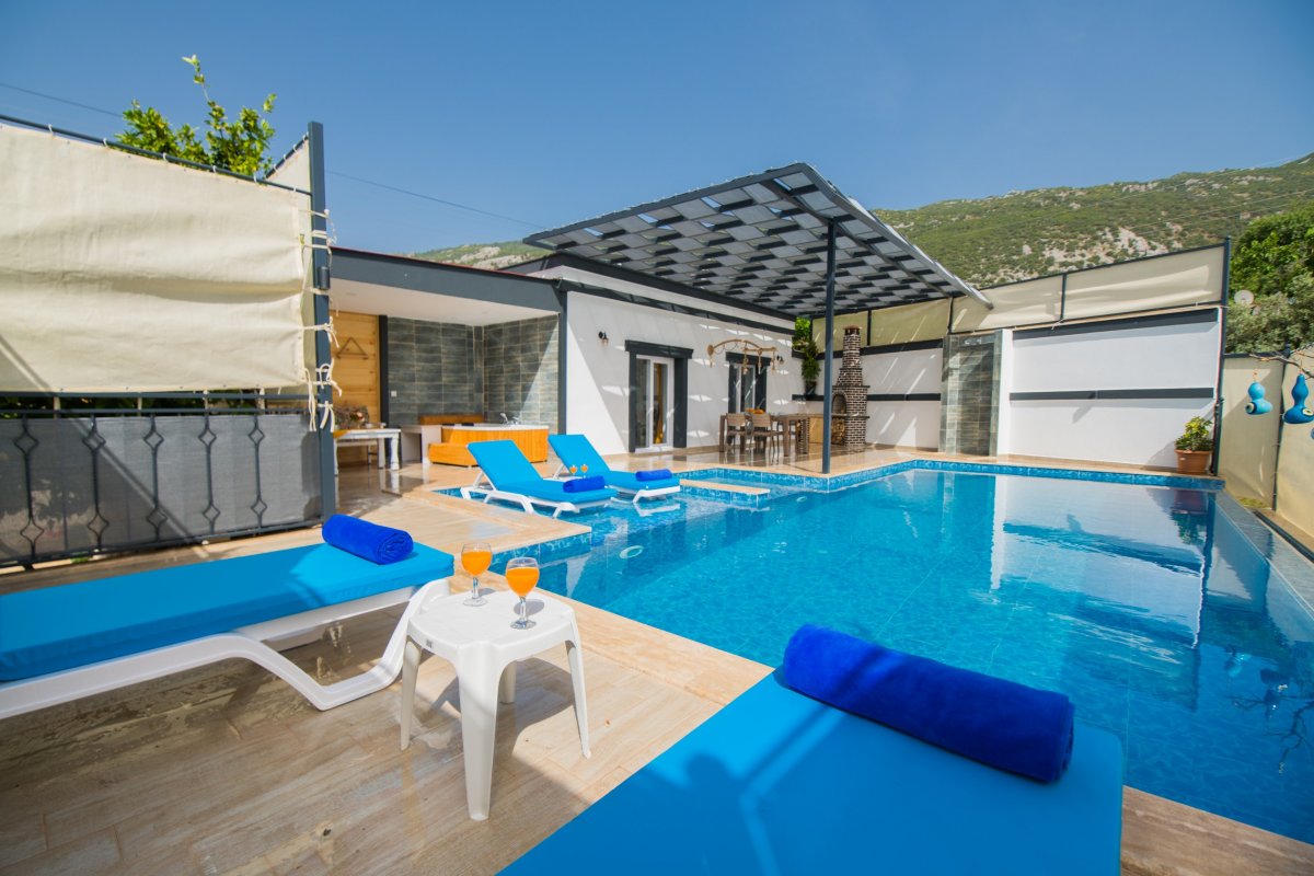 Antalya, Kalkan'da 2 Odalı, 2 Banyolu, 4 Kişiye Kadar Konaklamalı Kiralık Tatil Evi - No: 488